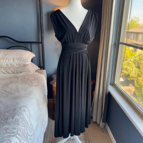 Super Comfy Black Midi Dress - Picture 3 of 14